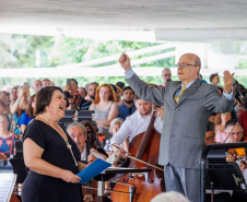 MON ficou lotado para celebrar a genialidade de Mozart com a Orquestra Sinfônica do Paraná, sob a regência do maestro Roberto Tibiriçá e a participação especial da soprano Marília Vargas.