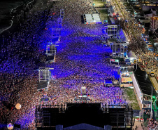 LUAN SANTANA LITORAL
