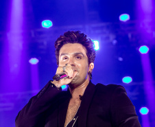 LUAN SANTANA LITORAL