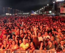 Matinhos, 22 de fevereiro de 2025 - Show da banda Titãs no paldo do Verão Maior Paraná em Caiobá.