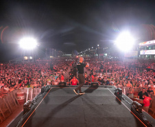 Matinhos, 22 de fevereiro de 2025 - Show da banda Titãs no paldo do Verão Maior Paraná em Caiobá.