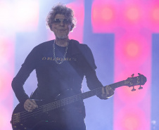 Matinhos, 22 de fevereiro de 2025 - Show da banda Titãs no paldo do Verão Maior Paraná em Caiobá.