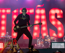 Matinhos, 22 de fevereiro de 2025 - Show da banda Titãs no paldo do Verão Maior Paraná em Caiobá.