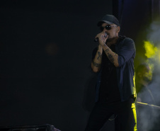 Matinhos, 22 de fevereiro de 2025 - Show da banda Titãs no paldo do Verão Maior Paraná em Caiobá.