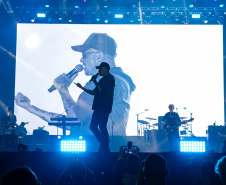 Matinhos, 22 de fevereiro de 2025 - Show da banda Titãs no paldo do Verão Maior Paraná em Caiobá.