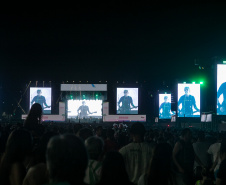 Matinhos, 22 de fevereiro de 2025 - Show da banda Titãs no paldo do Verão Maior Paraná em Caiobá.