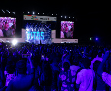 Matinhos, 22 de fevereiro de 2025 - Show da banda Titãs no paldo do Verão Maior Paraná em Caiobá.