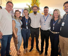  Iniciativa inédita: alunos de escola que se tornou cooperativa compram granja durante  Show Rural em Cascavel 