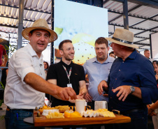 Entrega do Troféu de Melhor Queijo da América Latina (Stand Biopark) 