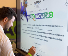 Mais de 150 prefeituras assinam Pacto pela Inovação no Paraná Mais Cidades