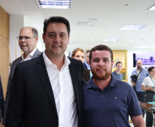 A Universidade Estadual de Londrina (UEL) será a primeira instituição de ensino superior estadual do Paraná a ter um parque tecnológico em seu campus, no Norte do Estado. O projeto arquitetônico do novo espaço, que será um hub de inovação integrado à infraestrutura acadêmica e de pesquisa da universidade, foi apresentado nesta terça-feira (11) ao governador Carlos Massa Ratinho Junior.