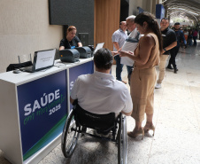 O governador Carlos Massa Ratinho Junior anunciou nesta quinta-feira (13) a liberação de R$ 1,2 bilhão para a saúde pública do Estado, durante o evento Saúde em Movimento, em Foz do Iguaçu, na região Oeste. 