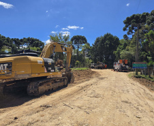AMEP OBRA PAVIMENTAÇÃO MANDIRITUBA E SJP
