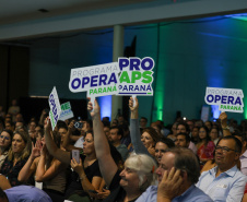 O governador Carlos Massa Ratinho Junior anunciou nesta quinta-feira (13) a liberação de R$ 1,2 bilhão para a saúde pública do Estado, durante o evento Saúde em Movimento, em Foz do Iguaçu, na região Oeste. 