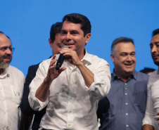 O governador Carlos Massa Ratinho Junior anunciou nesta quinta-feira (13) a liberação de R$ 1,2 bilhão para a saúde pública do Estado, durante o evento Saúde em Movimento, em Foz do Iguaçu, na região Oeste. 
