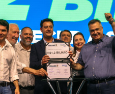 O governador Carlos Massa Ratinho Junior anunciou nesta quinta-feira (13) a liberação de R$ 1,2 bilhão para a saúde pública do Estado, durante o evento Saúde em Movimento, em Foz do Iguaçu, na região Oeste. 