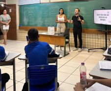 Alunos do Colégio Estadual Duque de Caxias, de Corbélia, vivenciam a realidade do mercado de trabalho