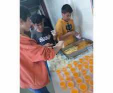 Vai um café com o diretor aí? Estratégia fez subir para mais de 90% frequência escolar no interior do Paraná 