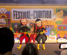 Com Milton Cunha, artistas nacionais e grande público, Festival de Curitiba teve início nesta segunda-feira (24)