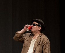Teatro de Comédia do Paraná se prepara para estreia de “Daqui ninguém sai