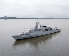 Navio de Guerra da Marinha recebe visitantes no Porto de Paranaguá