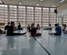 TEATRO GUAÍRA PROJETO ESCAMBO CINÉTICO
