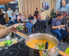 Com pratos típicos e iguarias paranaenses, Estado inaugura Arena Show Gastronomica na Expo Turismo Paraná 