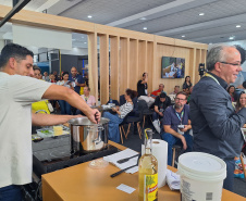 Com pratos típicos e iguarias paranaenses, Estado inaugura Arena Show Gastronomica na Expo Turismo Paraná 