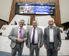 PORTOS DO PARANÁ ALEP PARABENIZA 90 ANOS