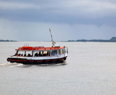 o governador Carlos Massa Ratinho Junior sancionou a lei que estabelece o novo marco regulatório da Ilha do Mel, um dos principais destinos turísticos do Paraná. 