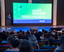 Educação qualifica formadores que vão orientar docentes em estágio probatório