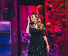 Mônica Martelli apresenta “Minha Vida em Marte” no Guairão