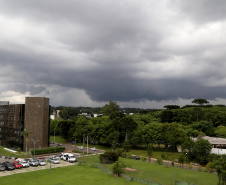  CHUVA DERRUBA AS TEMPERATURAS NO PARANÁ, MAS CALOR JÁ TEM PREVISÃO DE VOLTA, AFIRMA SIMEPAR