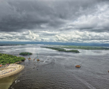 Empreendimentos como a Ponte de Guaratuba, no Litoral do Estado, seguem critérios rigorosos estabelecidos pelo Instituto Água e Terra para o controle e redução de danos ao meio ambiente.