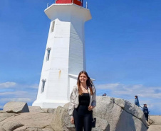 Mariane de Oliveira Antunes, de São José dos Pinhais, estudou no Canadá durante um semestre