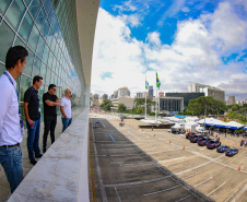 Adrenalina e velocidade: fãs apaixonados vibram com apresentação de carros na Red Bull Showrun