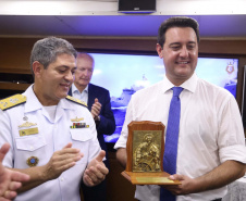 Governador Carlos Massa Ratinho Junior participou nesta segunda-feira (17) da cerimônia de 90 anos do porto, quando anunciou investimento bilionário para a construção do Píer em T que vai ampliar a capacidade de movimentação de cargas.