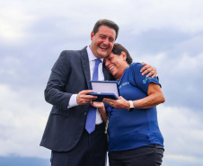 Governador Carlos Massa Ratinho Junior participou nesta segunda-feira (17) da cerimônia de 90 anos do porto, quando anunciou investimento bilionário para a construção do Píer em T que vai ampliar a capacidade de movimentação de cargas.