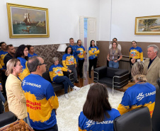 Sanepar e ALEP entregam doações do ‘Tampinha Paraná’ em asilo de Curitiba