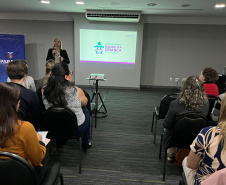  Sesa capacita profissionais para ampliar o cuidado com a infância no Paraná