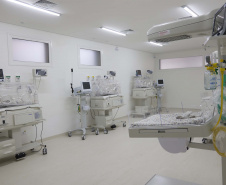 Darci Piana inaugura nova UTI neonatal da Santa Casa de Cornélio Procópio