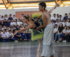 Balé Teatro Guaíra no Colégio