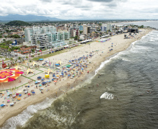 Temporada 2024/2025 do Verão Maior Paraná movimentou quase R$ 700 milhões em licenciamentos ambientais de novos empreendimentos no Litoral.