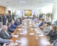 Novo marco regulatório da Ilha do Mel avança com instituição de comitê gestor