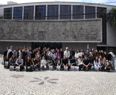 Teatro Guaíra retoma atividades de visitas guiadas com agendamentos