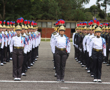 PMPR entrega Espadim Tiradentes para 106 cadetes do curso de ofici ais