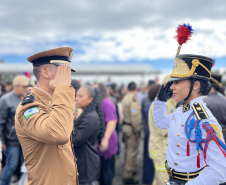 PMPR entrega Espadim Tiradentes para 106 cadetes do curso de ofici ais