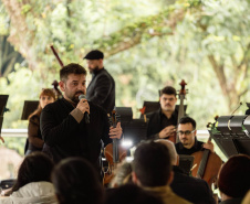 Concerto da Orquestra Sinfônica do Paraná no Museu Oscar Niemeyer é sucesso de público