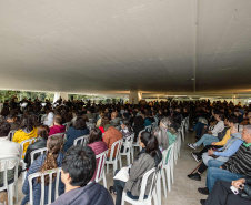 Concerto da Orquestra Sinfônica do Paraná no Museu Oscar Niemeyer é sucesso de público
