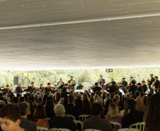 Concerto da Orquestra Sinfônica do Paraná no Museu Oscar Niemeyer é sucesso de público